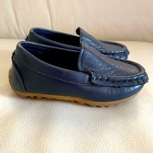 Navy leather toddler loafers - size 6